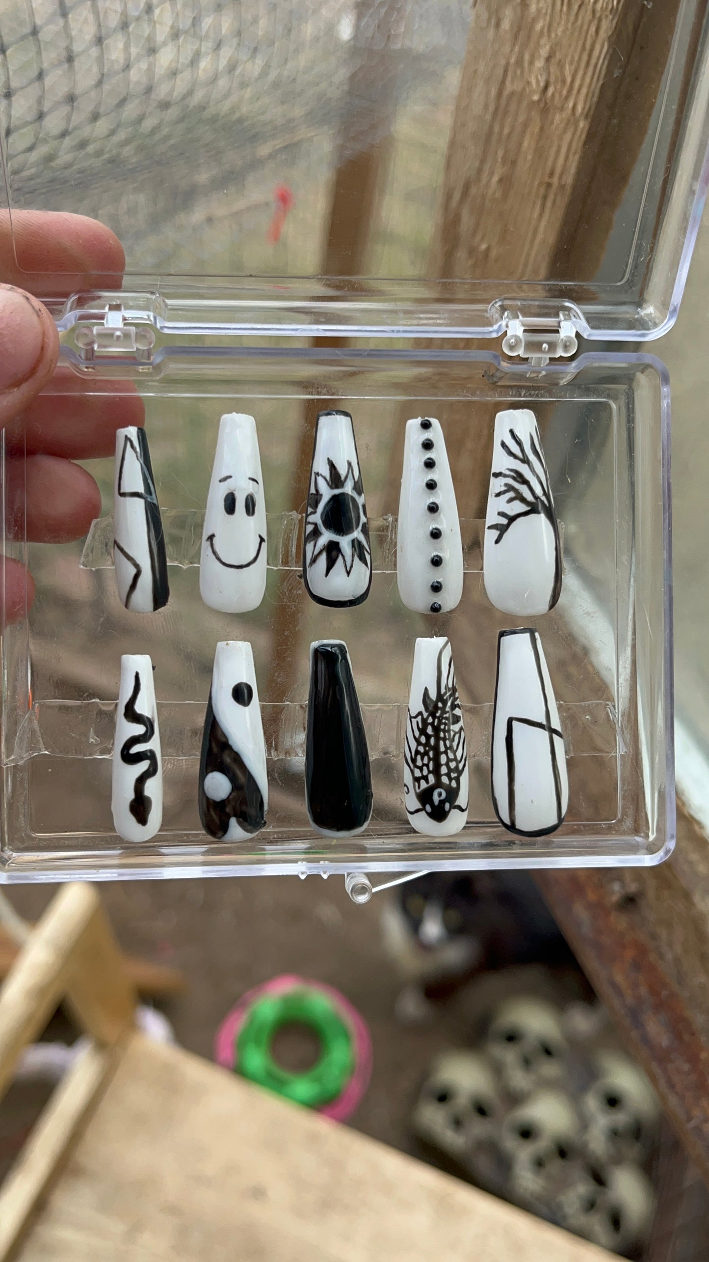 Yin And Yang Press On Nails