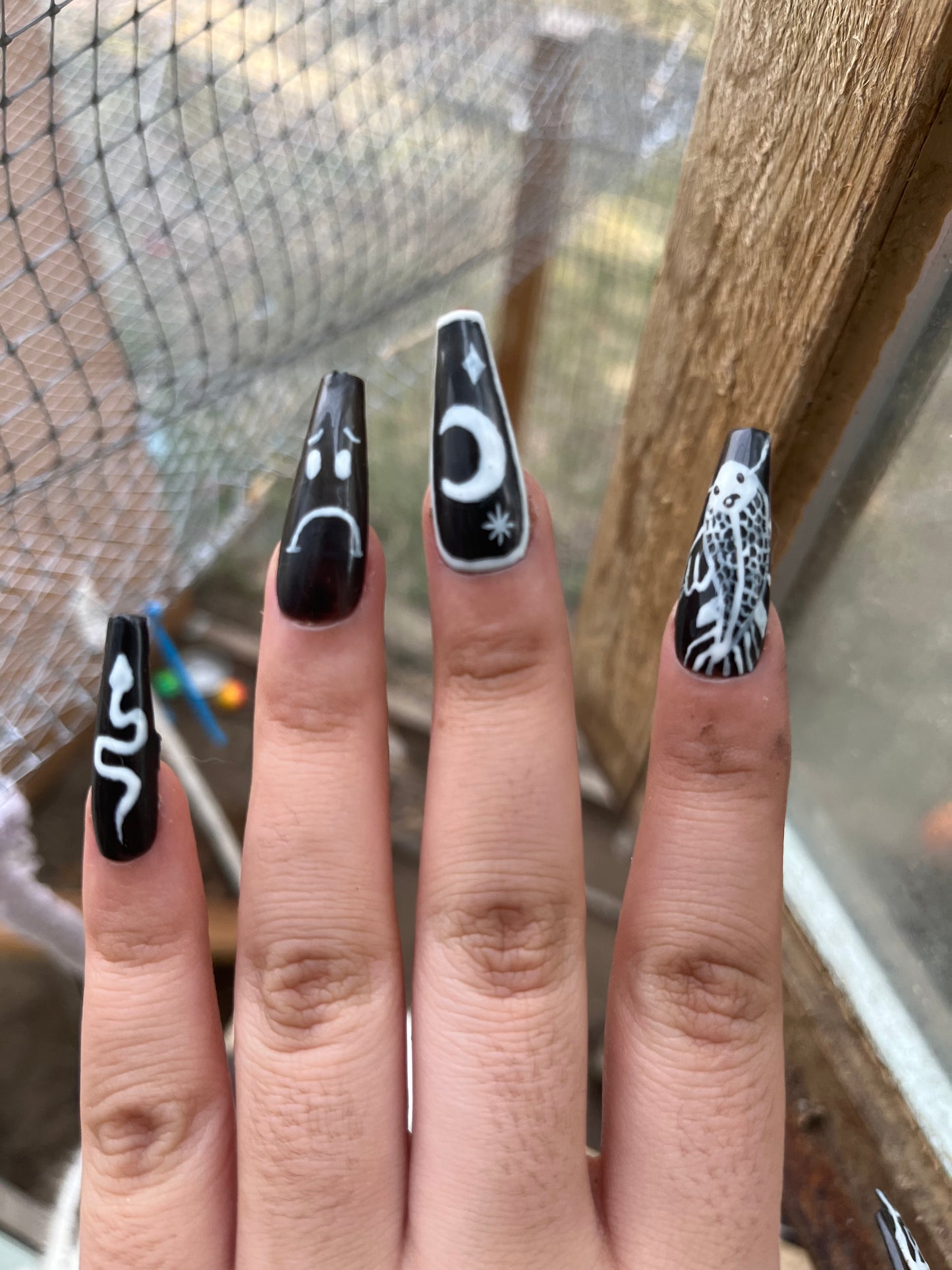 Yin And Yang Press On Nails