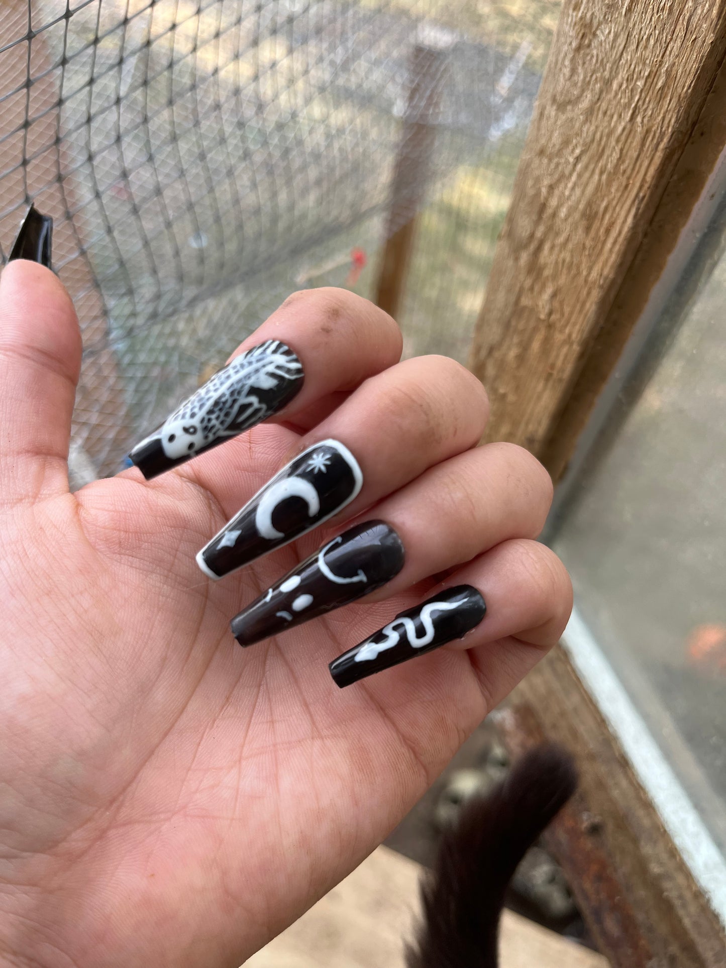 Yin And Yang Press On Nails