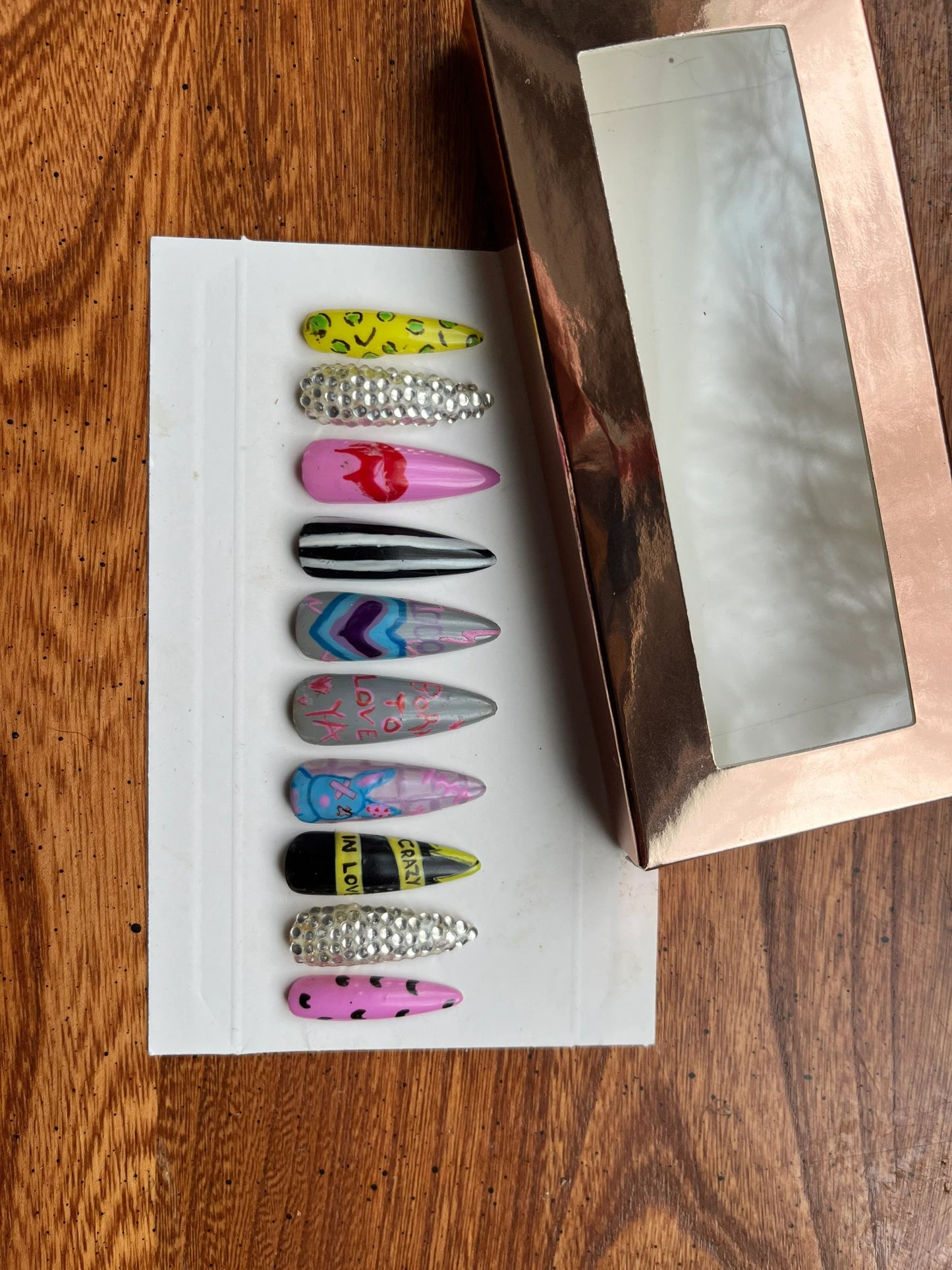 KPOP Itzy "Loco" Press On Nails